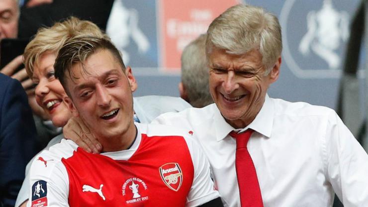 Menajeri konuştu: Mesut Özil Beşiktaşın ilgisinden memnun