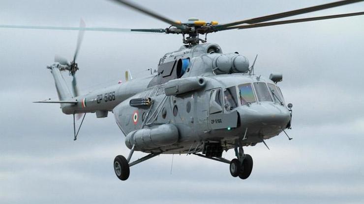 Hindistanda askeri helikopter düştü: 7 ölü