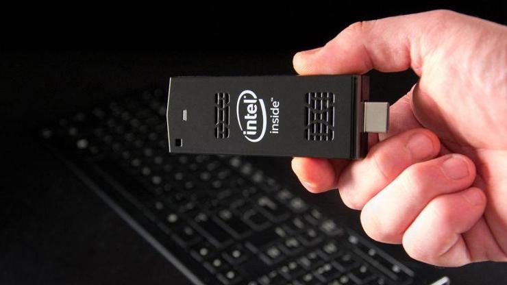 USB bellek boyutunda bir PC kasa sistemi