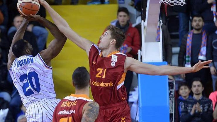 Justin Ofoegbu Uşakta