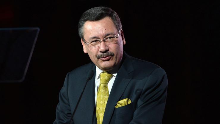 Son dakika... Melih Gökçek, Cumhurbaşkanı Erdoğanı karşılamaya gitti