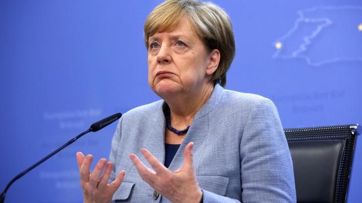 Angela Merkelden büyük gaf