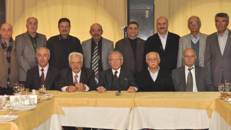 Eskişehirde eski MHP yöneticilerinden toplu istifa