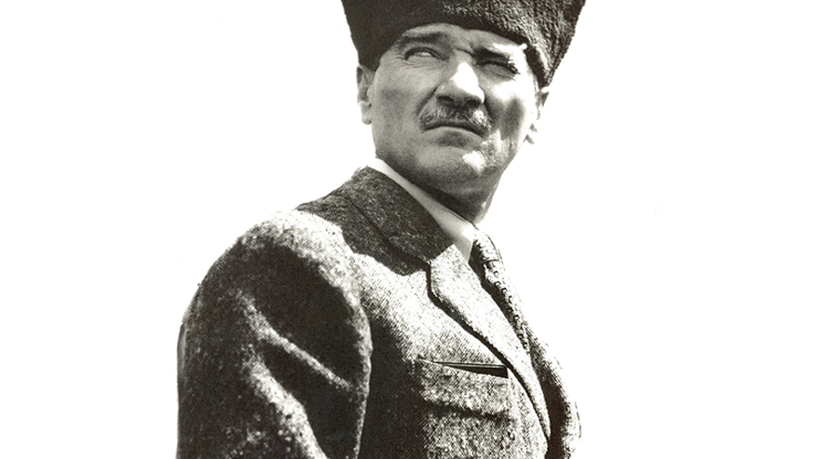 Bugün saat 9’u 5 geçe aşkla kalkacağım ayağa