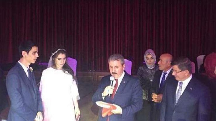 Davutoğlu ve Destici nikah şahidi oldu