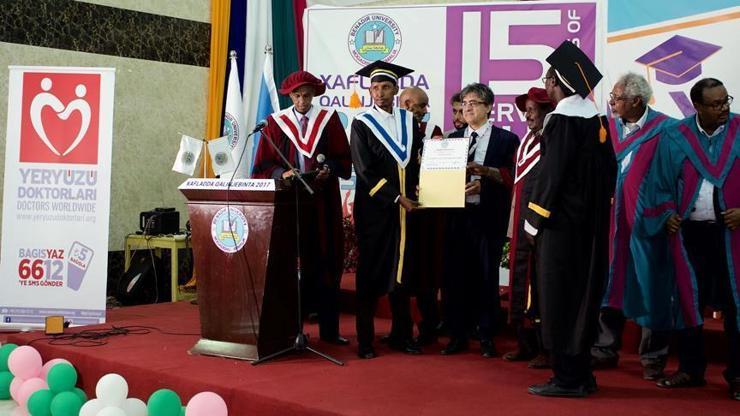 Yeryüzü Doktorları, Somali’de 5 uzman doktor mezun etti