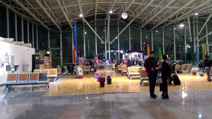 Hatay Havalimanında ilginç görüntü