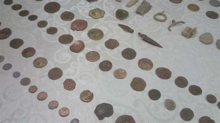 Çorluda tarihi eser operasyonu: Altın sikkeler ele geçirildi