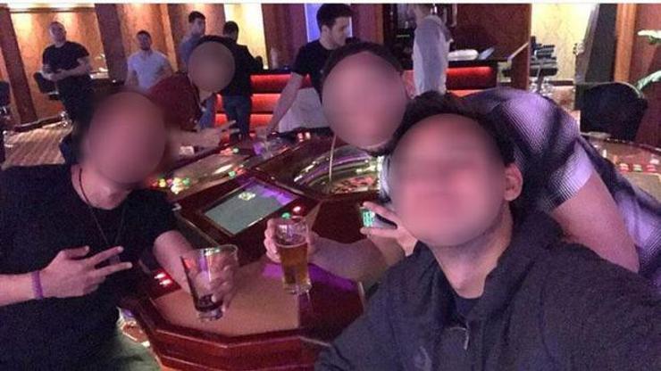 Gündüz madalya kazandılar, akşam kumarhanede eğlendiler