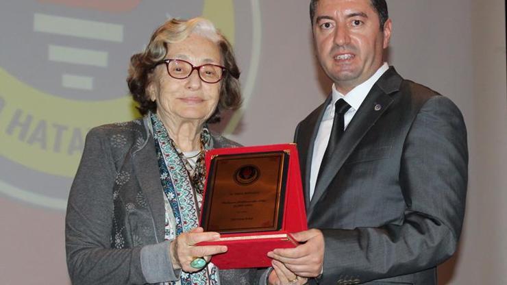 Gülten Dayıoğlu: Kimse yazarın zihnine dizgin vuramaz