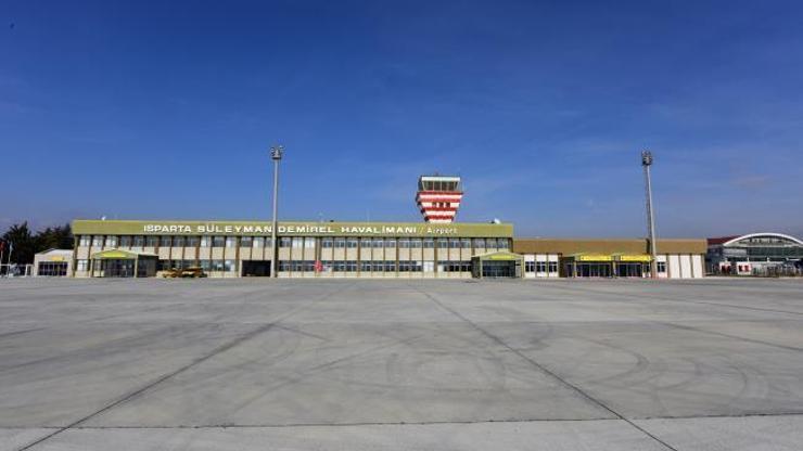 Son dakika... Pilot, iniş takımlarını açmayı unuttu. Uçak gövdesi üzerine iniş yaptı
