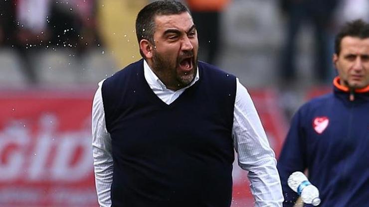 Ümit Özat: Yahudi halkından özür dilerim