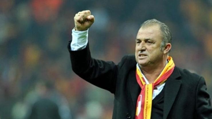 Galatasaray taraftarı Fatih Terimin evine gitti