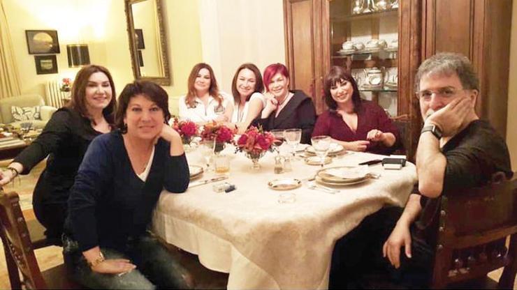 Bir kadın muhabbetinin tam göbeğinden bildiriyorum