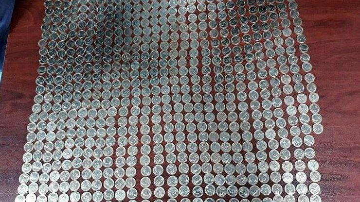 Adanada Kraliçe Victoria dönemine a ait 750 altın para ele geçirildi