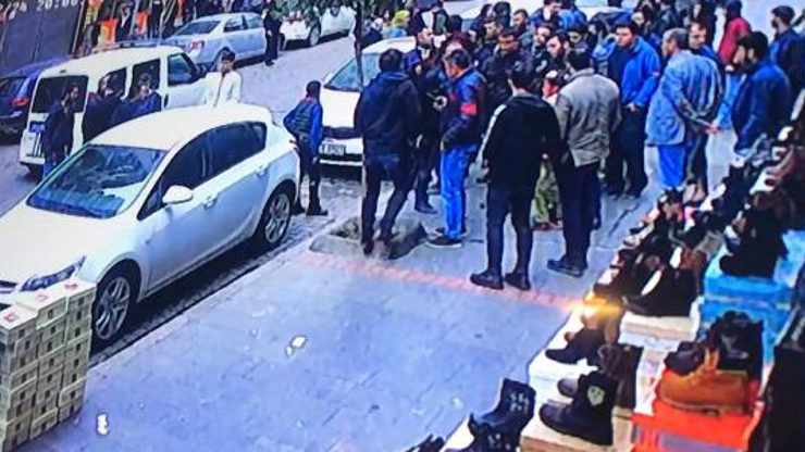 10 yaşındaki kızı taciz eden şüpheliye esnaf dayağı