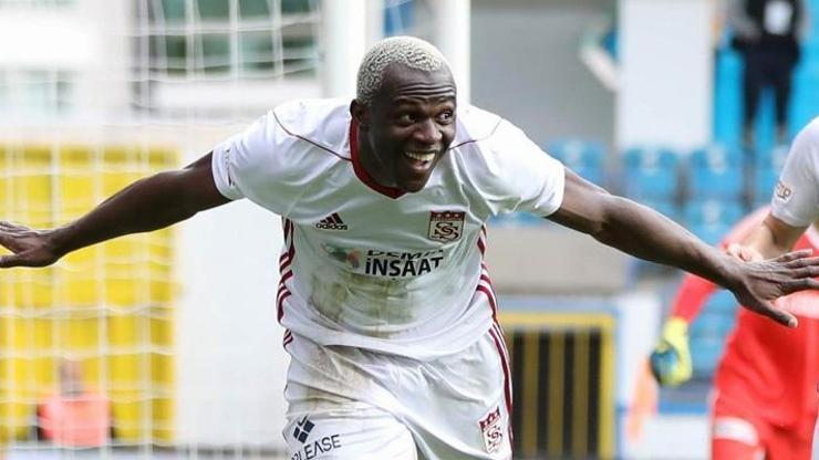 Sivassporun vazgeçilmezi Arouna Kone oldu