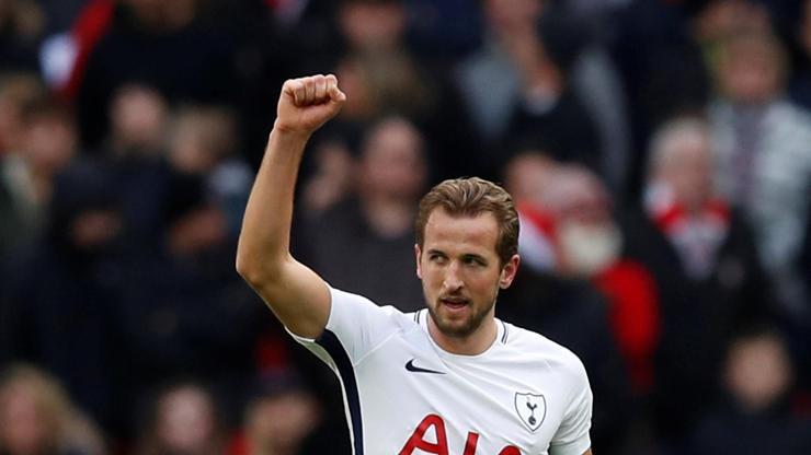 Harry Kane Messi ve Shearerı geçti