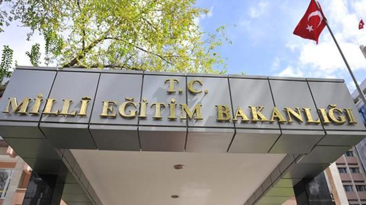 MEB: İlahiyat fakültesi mezunları öğretmen olabilecek