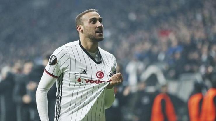 Cenk Tosun Everton-Manchester United maçını izleyecek