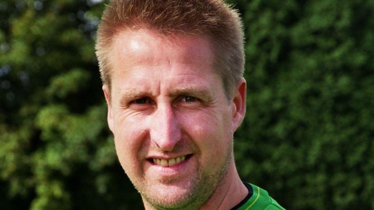 Aston Villanın eski kalecisi Derek Dudley 47 yaşında hayatını kaybetti