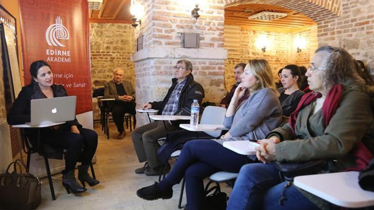 Elif Uluğ: 9 yaşındaki kızın evlenmesi akıllara durgunluk veriyor