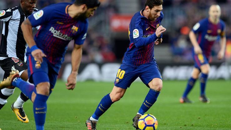 Messinin 400. maçında Luis Suarez 400. golünü attı