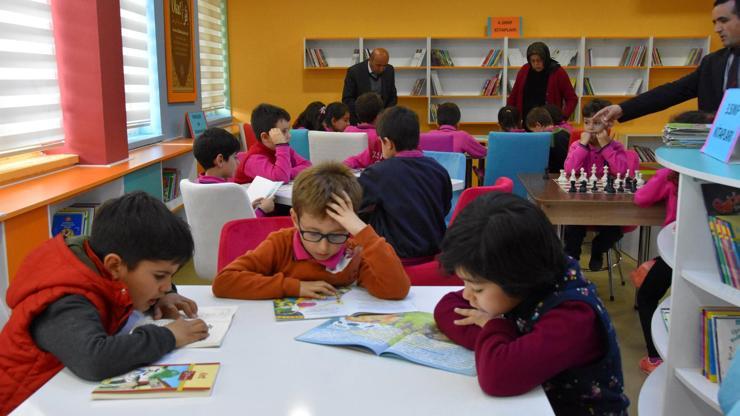 Yunus Emreye Z kütüphane