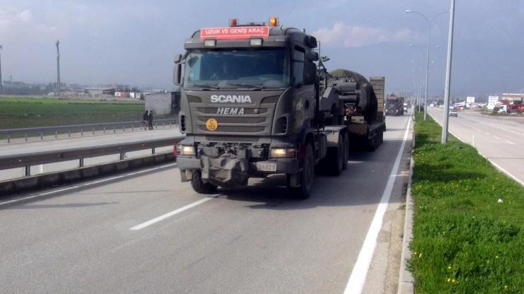 Sınıra tank sevkiyatı sürüyor
