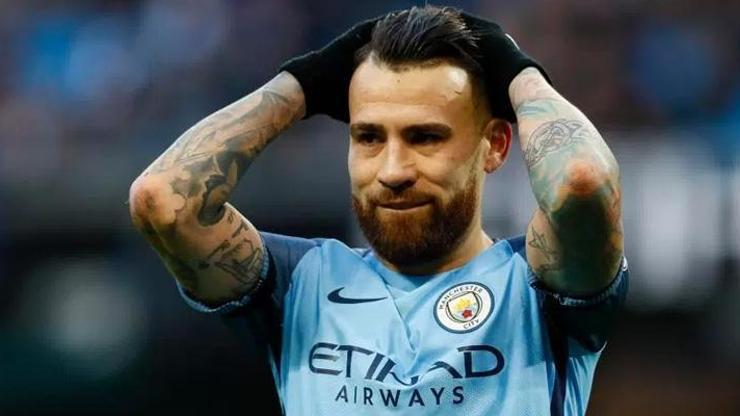 Manchester City Otamendinin sözleşmesini uzattı