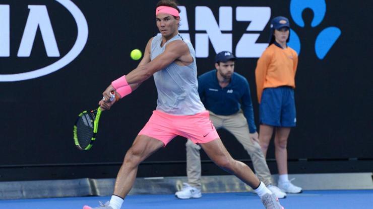Nadal Boşnak rakibini 3-0la geçti