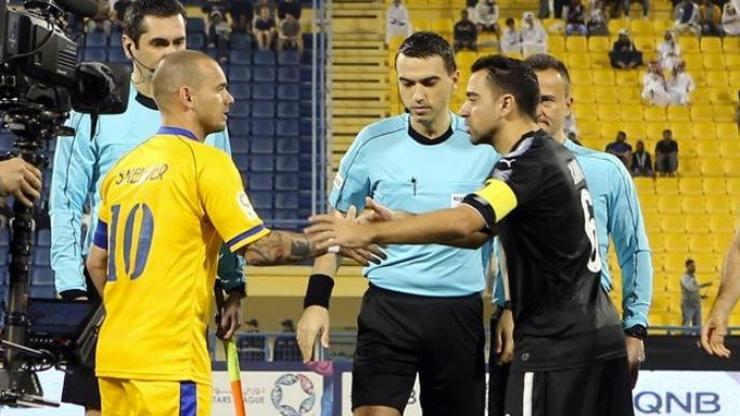 Xavi Sneijderi üzdü