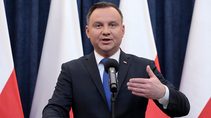 Polonya, İsraili kızdıran yasayı onayladı