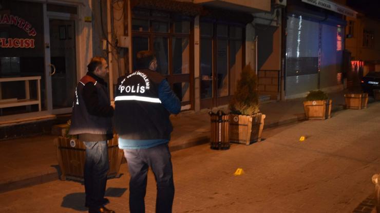 Restorandan çıktı, ayrı yaşadığı eşinin saldırısına uğradı