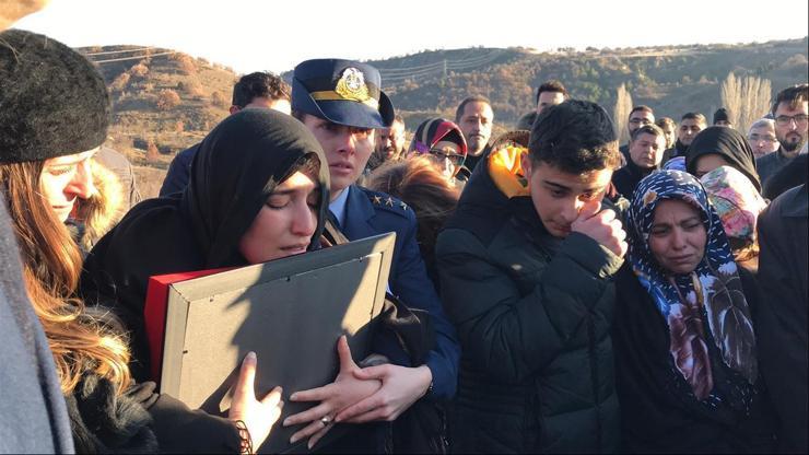 Şehit Üsteğmen Gökdoğan son yolculuğuna uğurlandı (ek)
