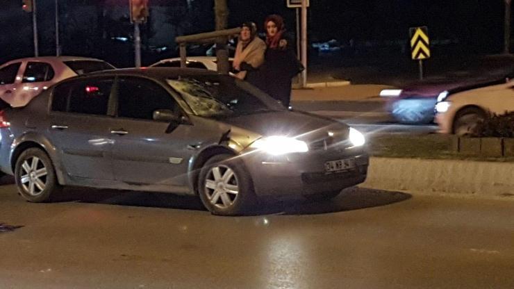 Kırmızı ışıkta durmayan araç yayaya çarptı
