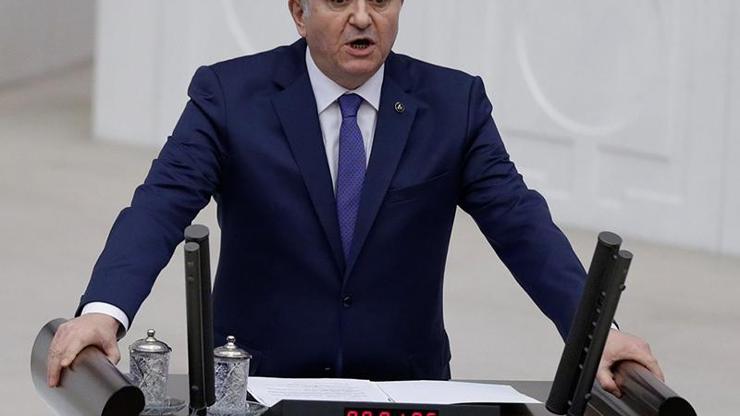 MHP Grup Başkanvekili Erkan Akçay, CHPyi hedef aldı: Delikanlı olun