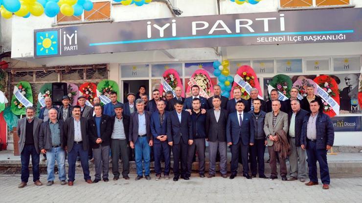 Selendi İYİ Partide Gülmez güven tazeledi