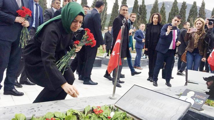 Bakanlar Soma Maden Şehitliğinde