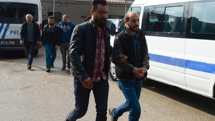 Harekatı eleştiren terör örgütü dergisi satan 2 üniversiteli yakalandı