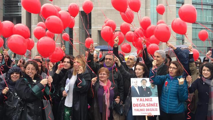 Adalet nöbetinin 49. haftasında gökyüzüne balon bıraktılar