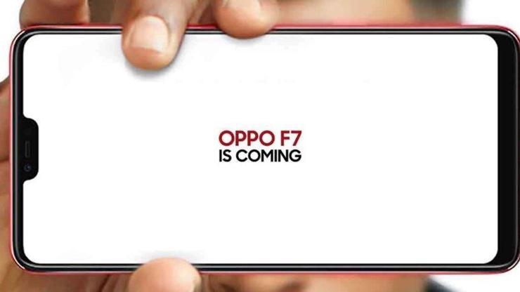 25MP’lik ön kamerası ile geliyor