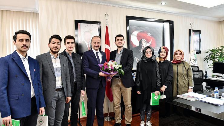 Mamak Belediyesi Başkanı Mesut Akgül, üniversitelilerle tecrübelerini paylaştı