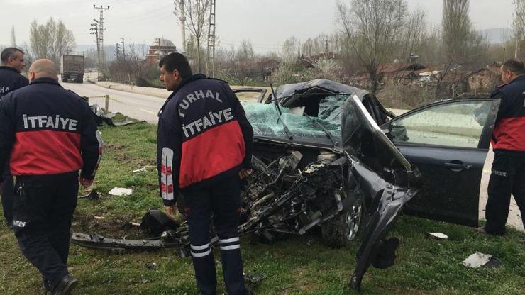 Bakan Fakıbabanın koruma polisleri kaza yaptı: 3 yaralı