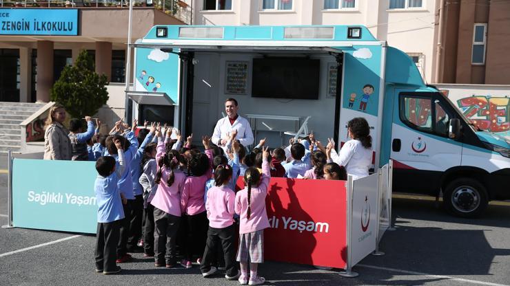 Dünyayı 75 kez dolaşıp 10 milyon kişiye ulaştılar