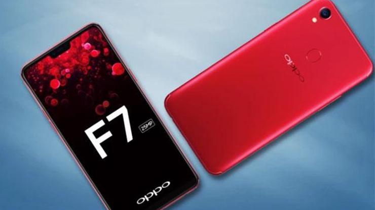 Oppo F7’i selfie kamerası ile dikkat çekiyor
