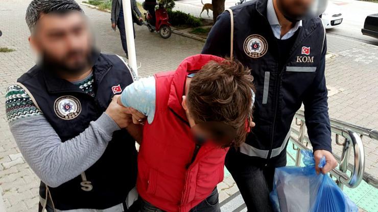 Uyuşturucuyu sütyenine sakladı