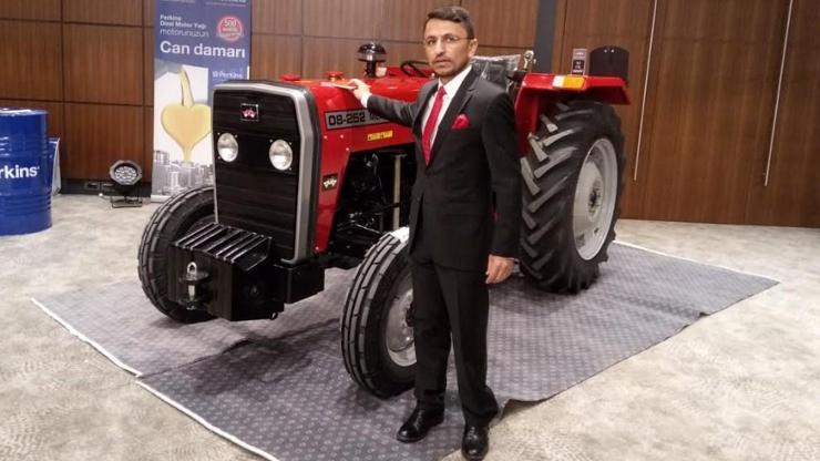 Kapanan fabrikanın çalışanları ile yerli traktör üretti