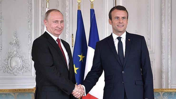 Putin ve Macron telefonda Suriyeyi görüştü