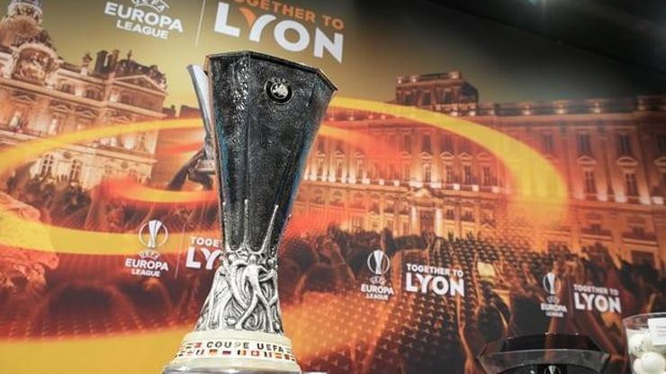 Arsene Wengere şok: Kupa çalındı